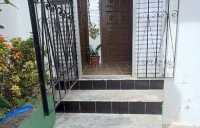 Imagem: A casa possui 2 Dormitórios, 1 Banheiro, Varanda e está localizado