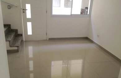 Imagem: A casa possui 2 Dormitórios, 2 Banheiros, 1 Vaga na garagem