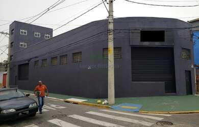 Imagem: O depósito possui 225m² de Área e está localizado em Fundação