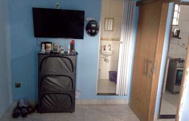 Imagem: A casa possui 1 Dormitório, 1 Banheiro e está localizado