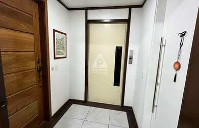 Imagem: O apartamento na cobertura possui 4 Dormitórios, 5 Banheiros