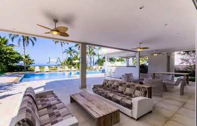 Imagem 8: CARAGUATATUBA - Casa de Condomínio - Praia da Cocanha