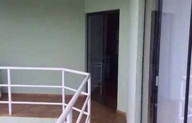 Imagem: A casa possui 3 Dormitórios, 3 Banheiros, 2 Vagas na garagem