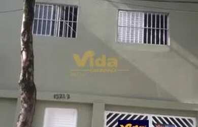 Imagem: A casa possui 2 Dormitórios, 2 Banheiros, 2 Vagas na garagem