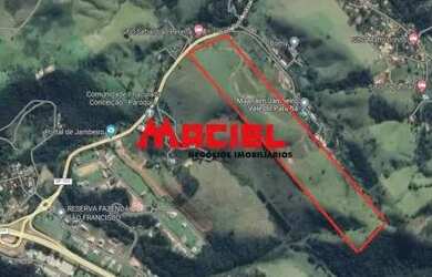 Imagem: O terreno possui 300.000m² de Área e está localizado em
