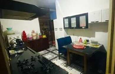 Imagem: A casa possui 4 Dormitórios e 2 Banheiros e está localizado