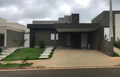 Imagem: A casa em condomínio possui 3 Dormitórios, 4 Banheiros, 10m²