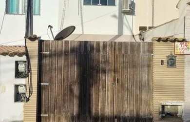 Imagem: A casa possui 2 Dormitórios, 2 Banheiros, 1 Vaga na garagem