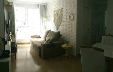 Imagem: O apartamento possui 2 Dormitórios, 1 Banheiro, 1 Vaga na garagem