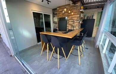 Imagem: O apartamento possui 2 Dormitórios, 2 Banheiros, 2 Vagas na