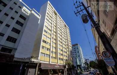 Imagem: O apartamento possui 1 Dormitório, 1 Banheiro, 1 Vaga na garagem