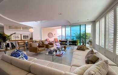 Imagem: O apartamento na cobertura possui 4 Dormitórios, 5 Banheiros