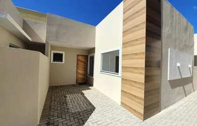 Imagem: A casa possui 2 Dormitórios, 1 Banheiro, 1 Vaga na garagem