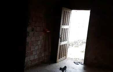 Imagem 3: Alugo Casa Contendo Vao Grande Banheiro 250$ Não Paga Agua Nem Luz Wats...