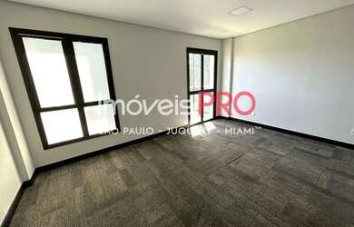 Imagem: O depósito possui 1 Vaga na garagem, 37m² de Área e está