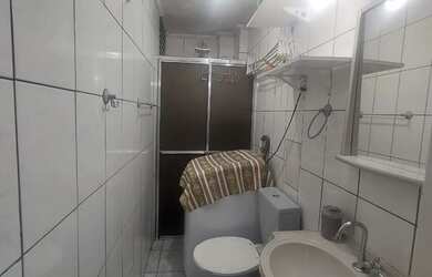 Imagem: O apartamento possui 1 Dormitório, 1 Banheiro, 1 Vaga na garagem