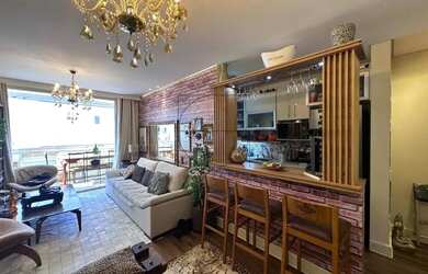 Imagem: O apartamento possui 2 Dormitórios, 2 Banheiros, 1 Vaga na