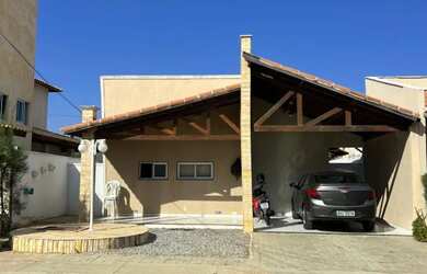 Imagem: A casa em condomínio possui 3 Dormitórios, 3 Banheiros, 1