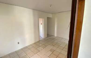 Imagem: A casa possui 2 Dormitórios, 2 Banheiros, 65m² de Área e