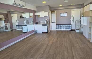 Imagem: O depósito possui 1 Vaga na garagem, 43m² de Área e está