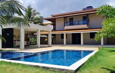 Imagem: A casa em condomínio possui 5 Dormitórios, 5 Banheiros, 5