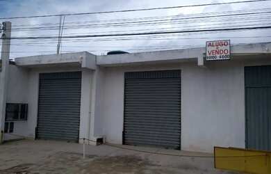 Imagem: O depósito possui 3 Vagas na garagem, 177m² de Área e está