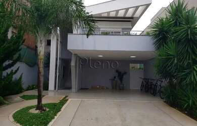 Imagem: A casa em condomínio possui 3 Dormitórios, 2 Banheiros, 4