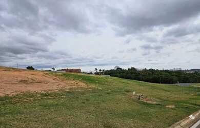 Imagem: O terreno possui 1.329m² de Área e está localizado em Parque