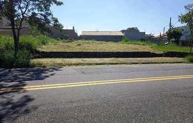 Imagem: O depósito possui 319m² de Área e está localizado em Loteamento