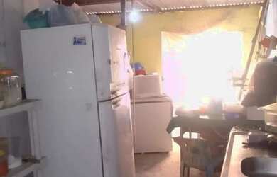 Imagem: A casa possui 2 Dormitórios, 1 Banheiro e está localizado