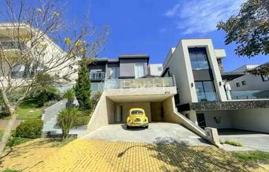 Imagem: O apartamento possui 4 Dormitórios, 5 Banheiros, 4 Vagas na