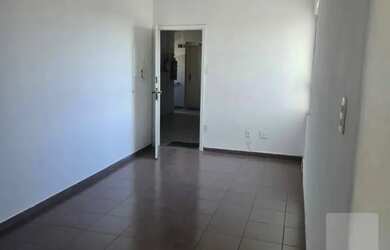 Imagem: O apartamento possui 2 Dormitórios, 1 Banheiro, 72m² de Área