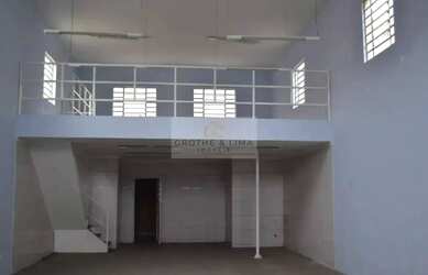 Imagem: O depósito possui 220m² de Área e está localizado em Bosque