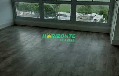 Imagem: O depósito possui 1 Vaga na garagem, 30m² de Área e está