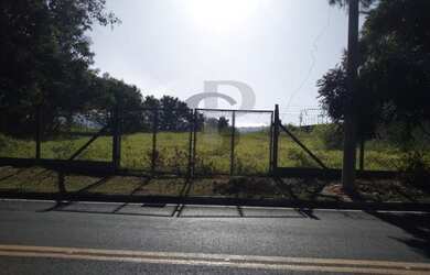 Imagem: O terreno possui 1.000m² de Área e está localizado em Pinheirinho