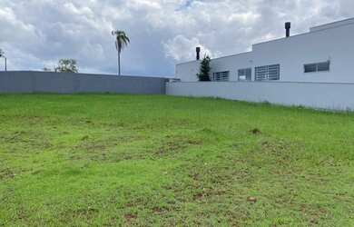 Imagem 3: Vendo Terreno no Condomínio Golden Village na Primeira Linha - Criciúma...