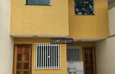 Imagem: A casa possui 2 Dormitórios, 2 Banheiros, 2 Vagas na garagem