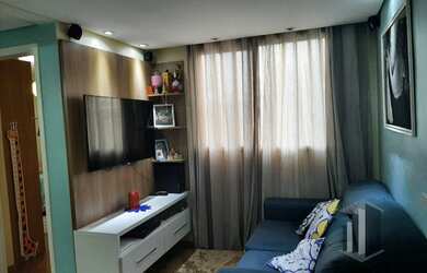 Imagem: O apartamento possui 2 Dormitórios, 1 Banheiro, 1 Vaga na garagem