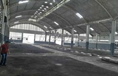 Imagem: O depósito possui 5 Vagas na garagem, 4.800m² de Área e