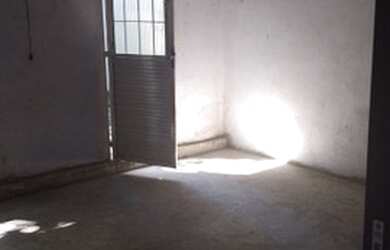 Imagem: O terreno e possui Dormitórios, Suítes, Banheiros, 100-0m²