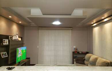 Imagem: A casa possui 3 Dormitórios, 3 Banheiros, 3 Vagas na garagem