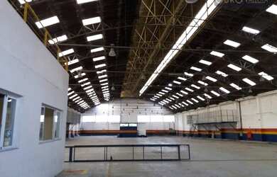 Imagem 8: Galpão área 2.598 m² consta. 2668 m² entrada por duas ruas energia...