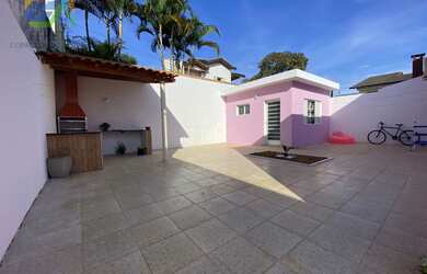 Imagem: A casa em condomínio possui 3 Dormitórios, 3 Banheiros, 4