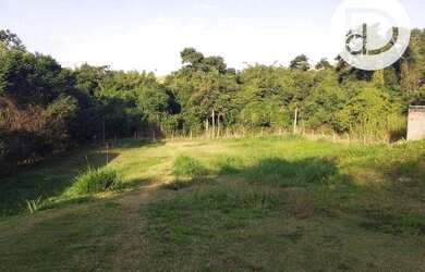 Imagem: O terreno possui 696m² de Área e está localizado em Pinheirinho