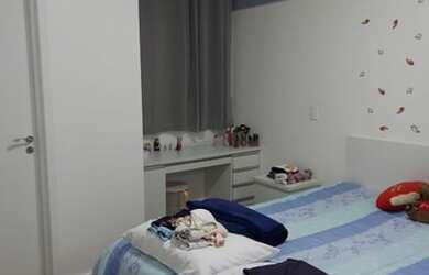 Imagem: O apartamento possui 3 Dormitórios, 1 Banheiro, 2 Vagas na