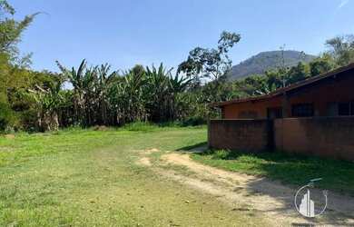 Imagem: O terreno possui 2760m² de Área e está localizado em Itaipava