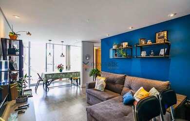 Imagem: O apartamento possui 2 Dormitórios, 1 Banheiro, 2 Vagas na