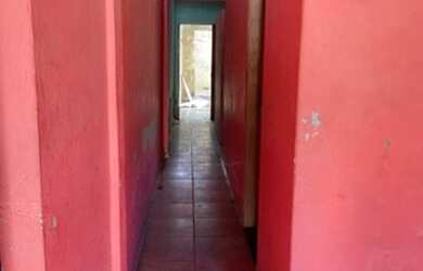 Imagem: A casa possui 2 Dormitórios, 1 Banheiro, 100m² de Área e