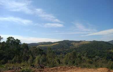 Imagem: O terreno possui 600m² de Área e está localizado em Núcleo