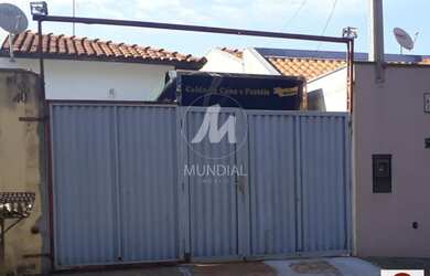 Imagem: A casa possui 2 Dormitórios, 2 Banheiros, 2 Vagas na garagem